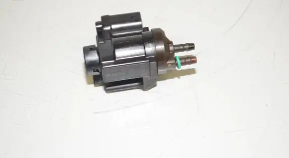 BMW 3 G20 G21 Vacuum valve 8570591 11748570591
