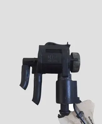 Volkswagen PASSAT CC Turbo solenoid valve 1KO906283A