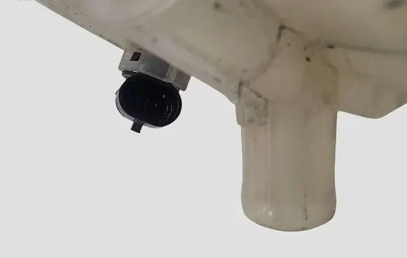 Tesla Model S Coolant expansion tank/reservoir 1036124000