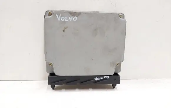 Volvo S80 Engine control unit/module 08627471 MB0787008331 0000098797