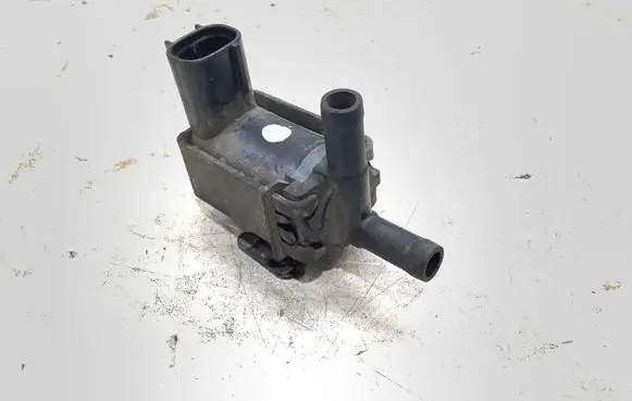 Toyota Avensis Verso Vacuum valve 2586028010