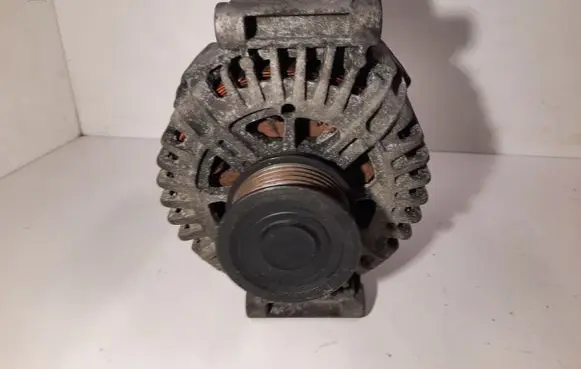 Audi A4 S4 B7 8E 8H Generator/alternator 06D903016