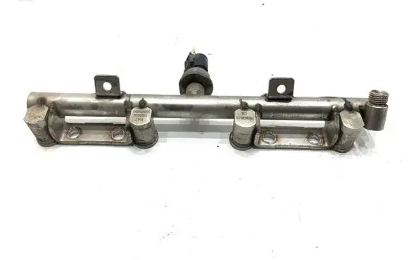 Mini Cooper Countryman R60 Fuel main line pipe 