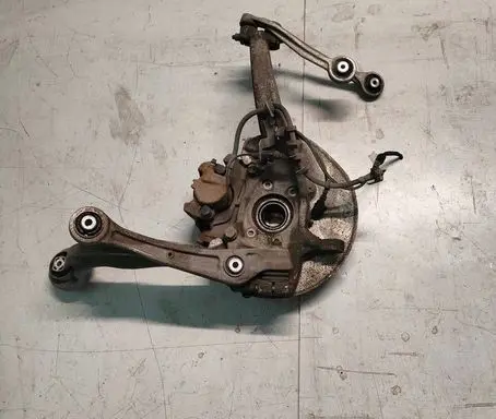 Audi A4 S4 B8 8K Front wheel hub