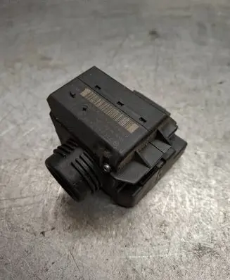 Mercedes-Benz E W211 Ignition lock 2115451408 33002209 6008390690206192
