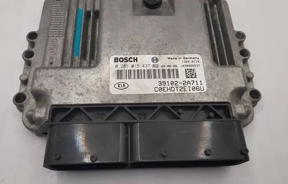 KIA Ceed Engine control unit/module 391022A711 0281015437 1039S26537