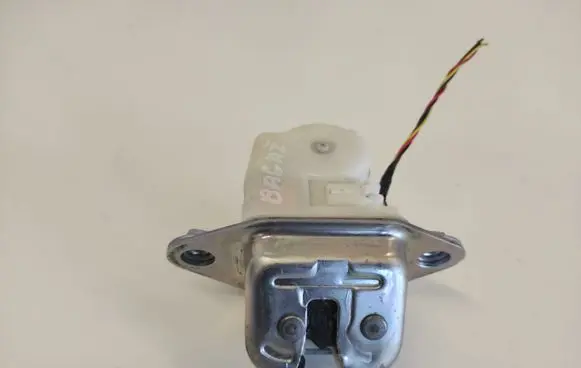 Subaru Impreza V Tailgate/trunk/boot lock/catch/latch