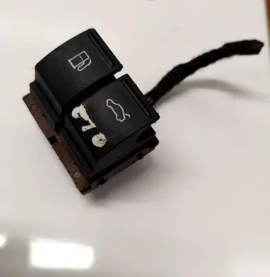 Volkswagen PASSAT B6 Fuel tank opening switch 3C0959903B