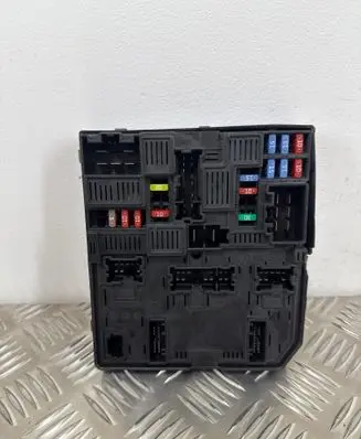 Nissan Qashqai Comfort/convenience module 284B74BA0A 521501F09 1073341735
