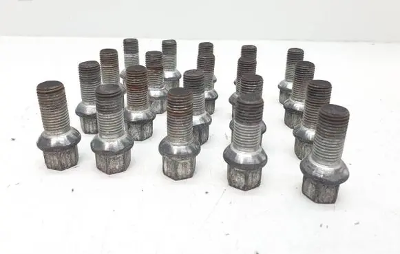 Skoda Octavia Mk4 Nuts/bolts 