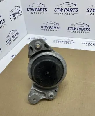 Mercedes-Benz GLC X253 C253 Engine mount bracket 2052407800