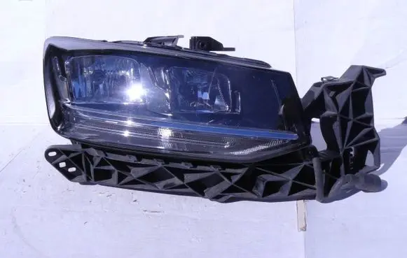 Audi Q2 - Headlight/headlamp 81A941004 1T011F02A 16103