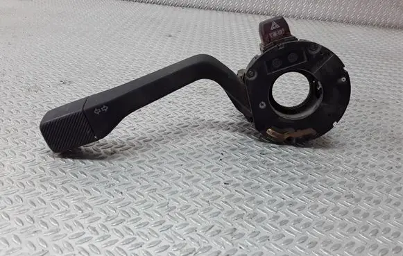 Volkswagen PASSAT B3 Indicator stalk