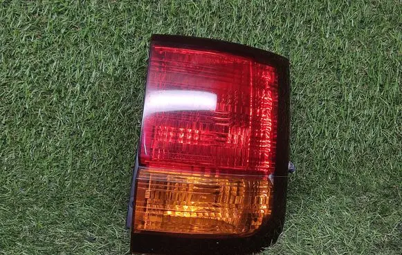 Nissan Elgrand Rear/tail lights