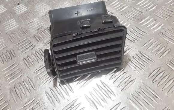 Chrysler Pacifica Dash center air vent grill