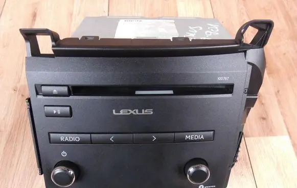 Lexus CT 200H Radio/CD/DVD/GPS head unit 8614076061 100767