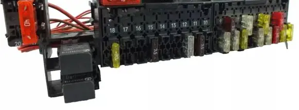 Mercedes-Benz E W210 Fuse box set 2105460543