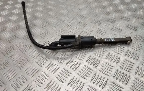 Peugeot 3008 I Clutch master cylinder 9672937580