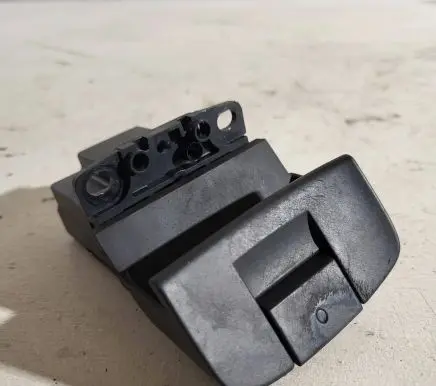 Renault Espace - Grand espace IV Hand parking brake switch 8200048590