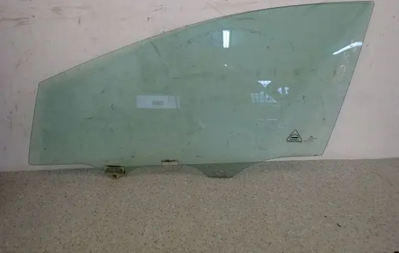 KIA Ceed Sliding door window/glass 
