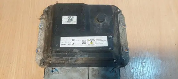 Opel Zafira B Engine control unit/module ECU 55590118 MB275800-8168 D07008