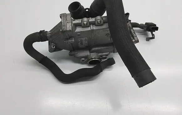 Jaguar XE EGR valve cooler G4D39F464AD