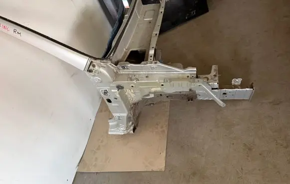 Dacia Spring Front quarter panel