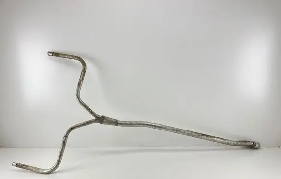 Coolant pipe/hose