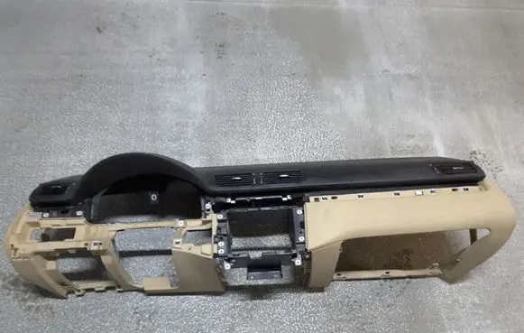 Volkswagen PASSAT B6 Dashboard P0108698LL WZ05033011