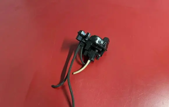 BMW X4 G02 Vacuum air tank 8581292 11658581292