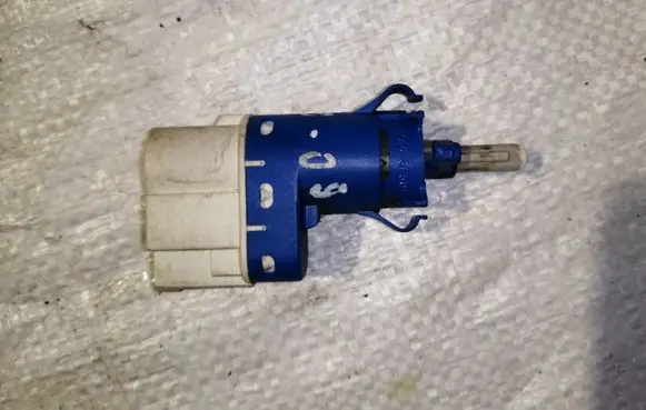 Volvo V70 Brake pedal sensor switch