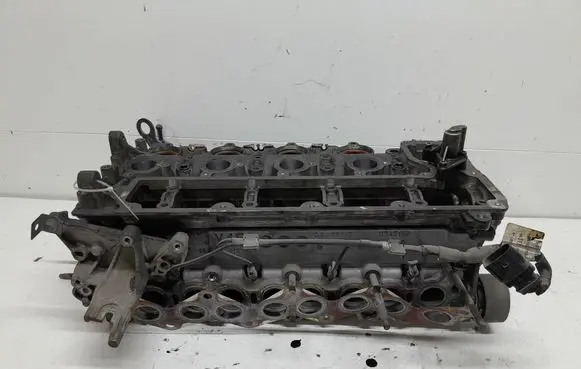 Volvo V50 Engine head 9641752610 9651709980
