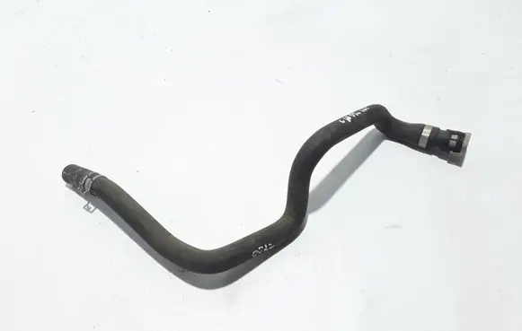 Volvo C30 Engine coolant pipe/hose 30680022