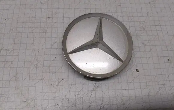 Mercedes-Benz C W203 Original wheel cap 2014010225