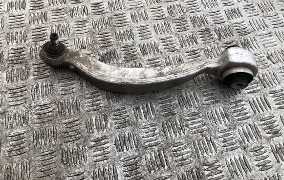 Mercedes-Benz C W204 Front lower control arm/wishbone