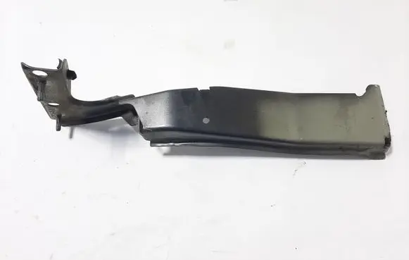 Audi A5 8T 8F Fender mounting bracket 8T0821136A