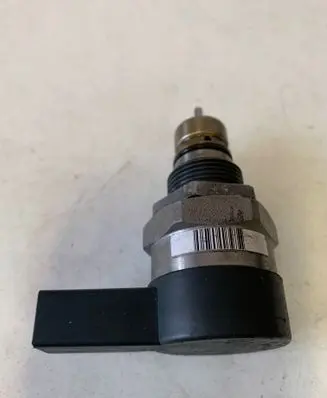 BMW 5 F10 F11 Fuel pressure sensor 0281002949