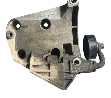 BMW 7 E65 E66 Generator/alternator bracket 7786708