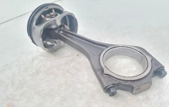 Jaguar XJ X351 Piston with connecting rod