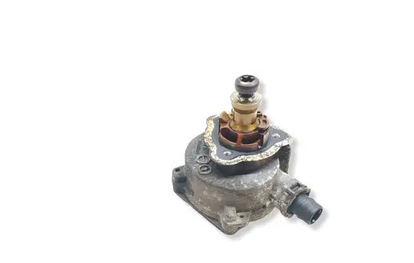 BMW X3 F25 Vacuum pump 7558344