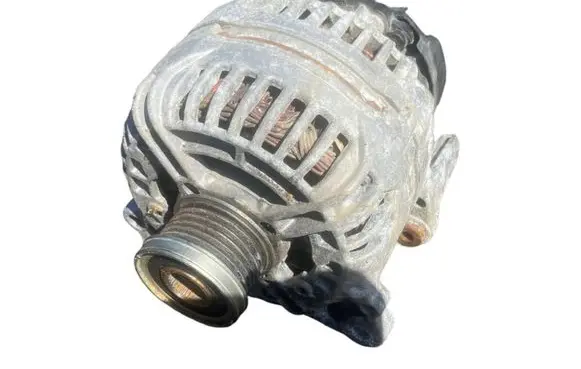 Audi A1 Generator/alternator 0124525188 03C903023S