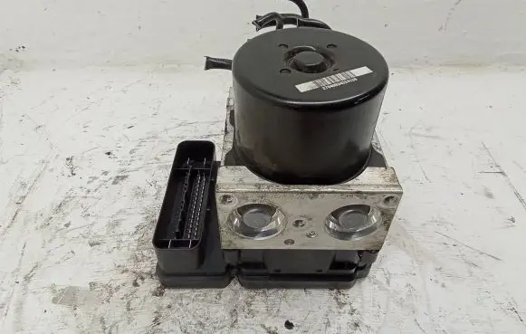 Volvo V70 ABS Pump P31329139 31329139 10021205324