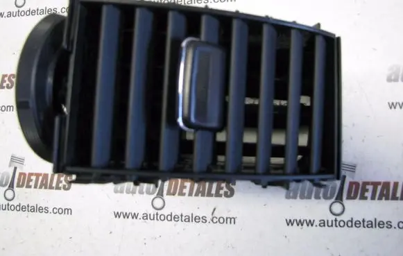 Toyota Prius (XW20) Dashboard side air vent grill/cover trim 5506247010