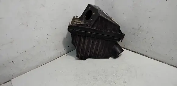 Nissan Almera Tino Air filter box