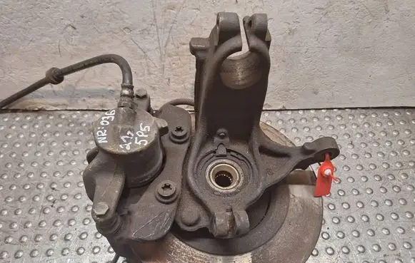 Peugeot 207 Front wheel hub spindle knuckle S17986036 5P5