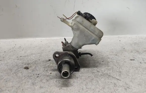 Mercedes-Benz Vito Viano W638 Master brake cylinder
