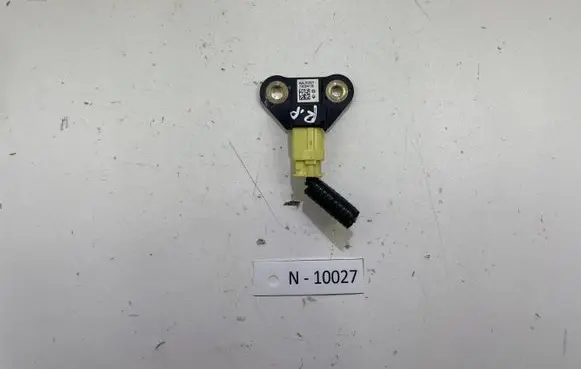 Renault Koleos I Airbag deployment crash/impact sensor