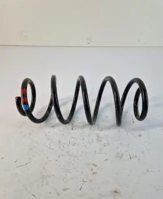 Mercedes-Benz GLA W156 Rear coil spring
