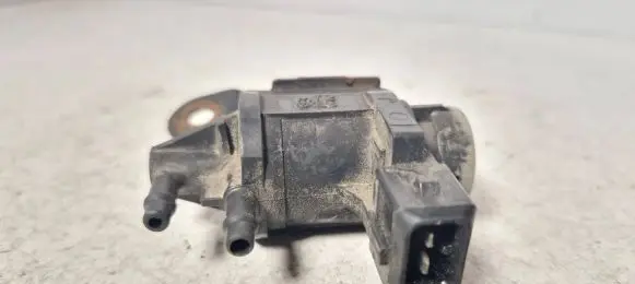 Volkswagen PASSAT B6 Turbo solenoid valve 1j0906283a