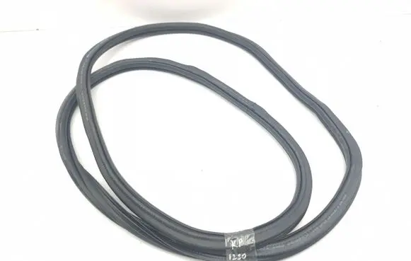 Skoda Octavia Mk4 Front door rubber seal 5E3867365